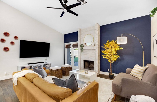 Charming Gilbert Home W/BBQ, Hot Tub, & Freestone Park