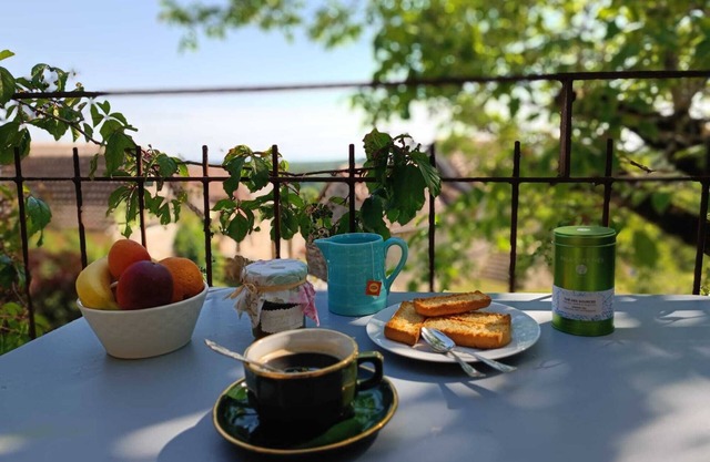 Charming gîte in Aveyron, 7 minutes by car from the river Lot.