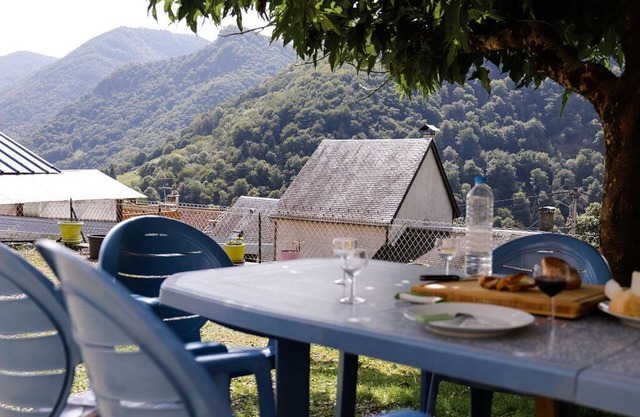 Charming gite with all comforts near the Mourtis resort, WIFI, Fireplace