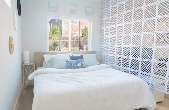 Charming Guest Suite for Two