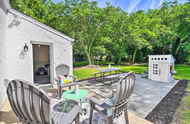 Charming Hampton Home w/Yard: 2 Mi to Beach!