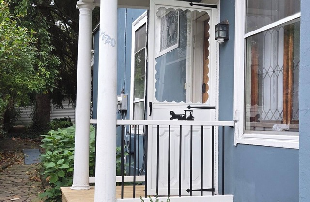 Charming, high ceiling, spacious home in great neighborhood & large yard