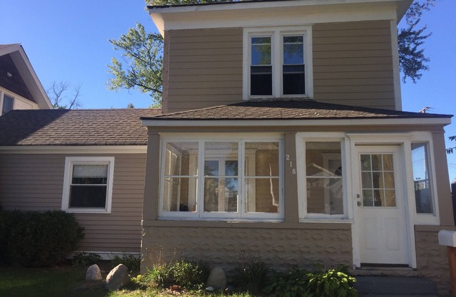 Charming Historic Home in Downtown Howell