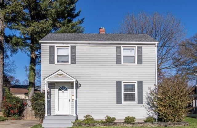Charming Home Minutes from Downtown Rockville