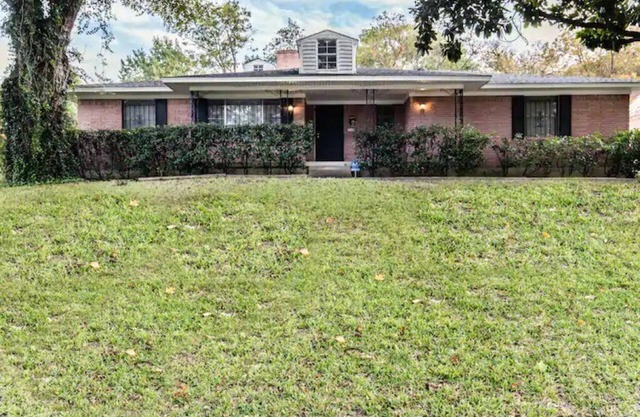 Charming Home Near Downtown Dallas