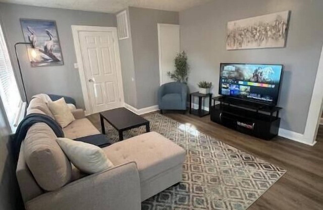 Charming Hopewell Gem: Game Room & Prime Location
