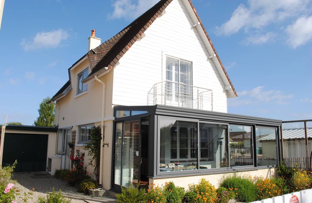 Charming house 100 m2 50m from the beach Sea view