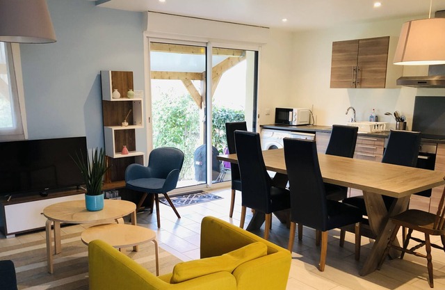 Charming House - 7 min Houdan, 35 min Versailles