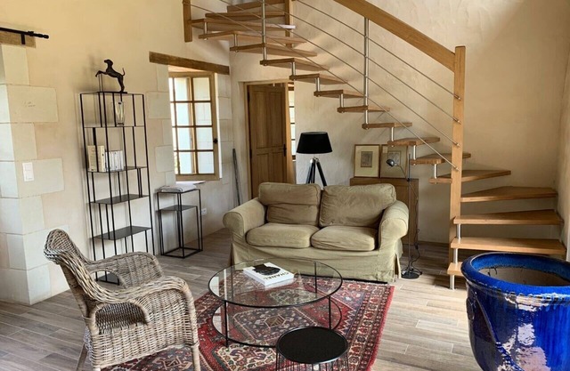 Charming house in Touraine, between fields and woods