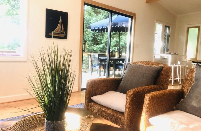 Charming Lake Hartwell Lakefront Home