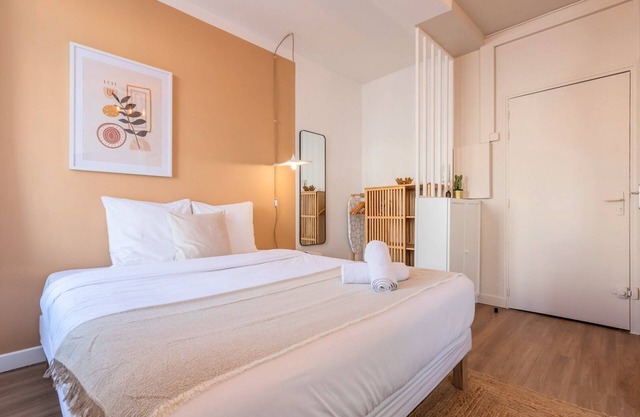 Charming Lille St Michel studio