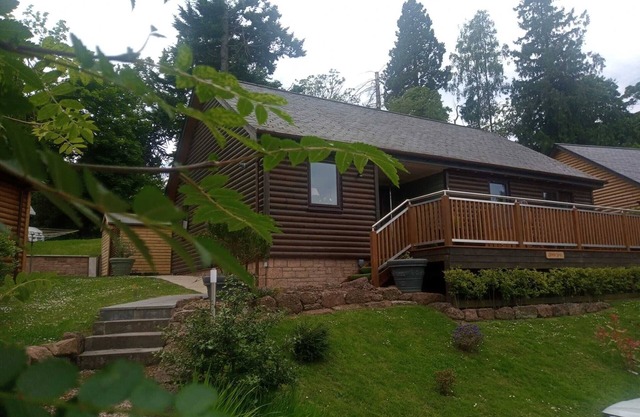 Charming lodge,cosy, comfortable,ideal location