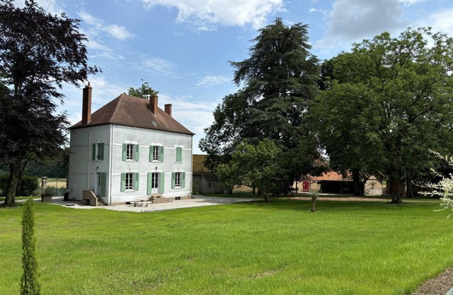 Charming Mansion with Spa, Park, and Activities