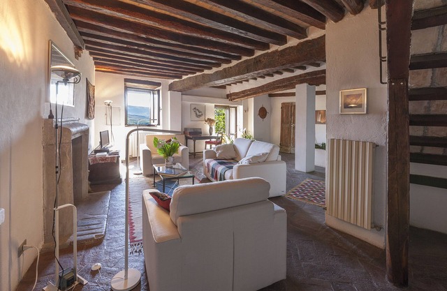 Charming Medieval House with piano & Big Garden, in idyllic Todi