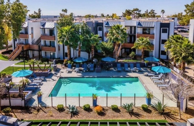 Charming Mesa 1 BD Near ASU w/Pools, Game Room, Basketball Courts + more