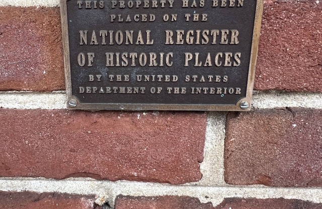 Charming Midtown Cottage in Historic Neighborhood with Pool