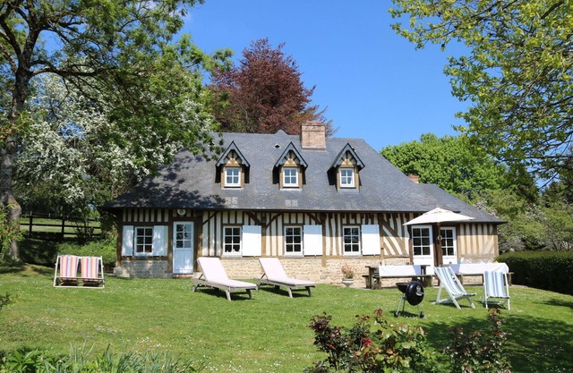 Charming Normandy house near Deauville with swimming pool, sauna, gym
