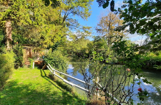 Charming private hostel, quiet, close to local poles of attraction