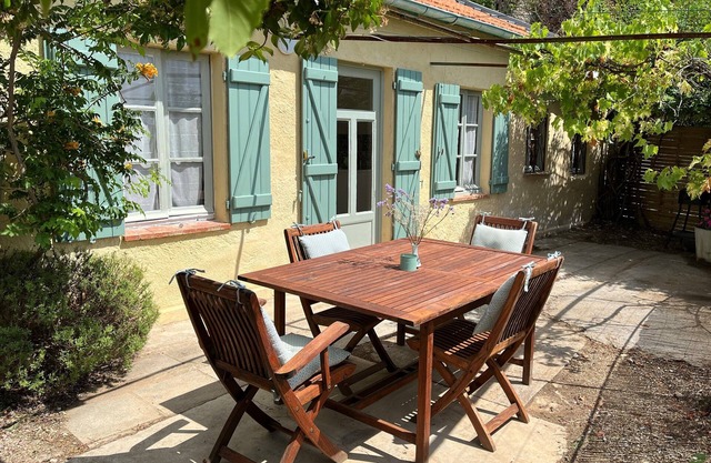 Charming provençal house with private plunge pool and garden near to Grasse