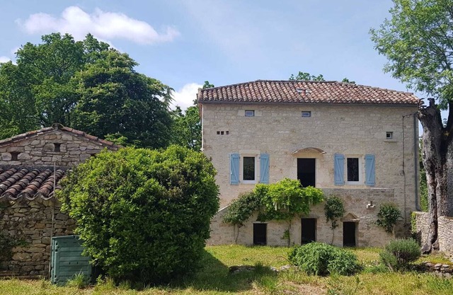 Charming Quercy house recently restored with great care.