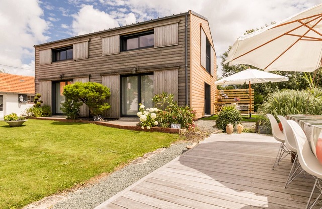 Charming Renovated Barn with Pool and WiFi