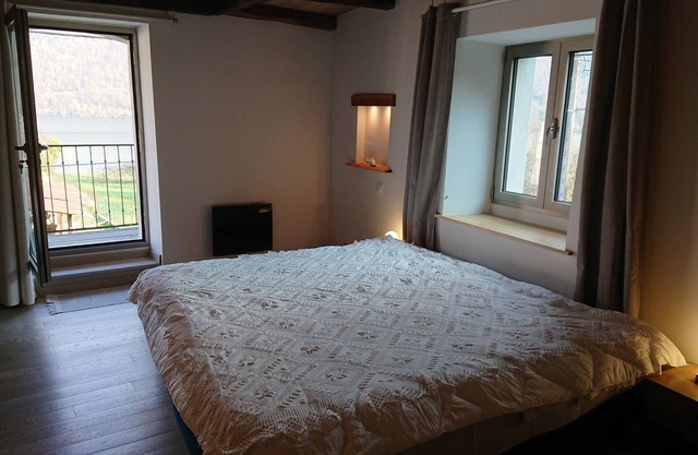 Charming rental in an old farmhouse (1802).