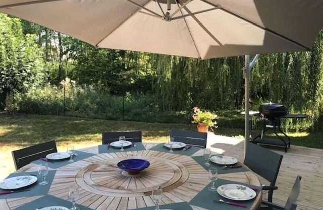 Charming Retreat in Berry: Heated Pool, Canoeing, Fishing, Near George Sand's House