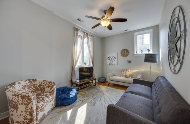 Charming Richmond Retreat Near Riverside Park!