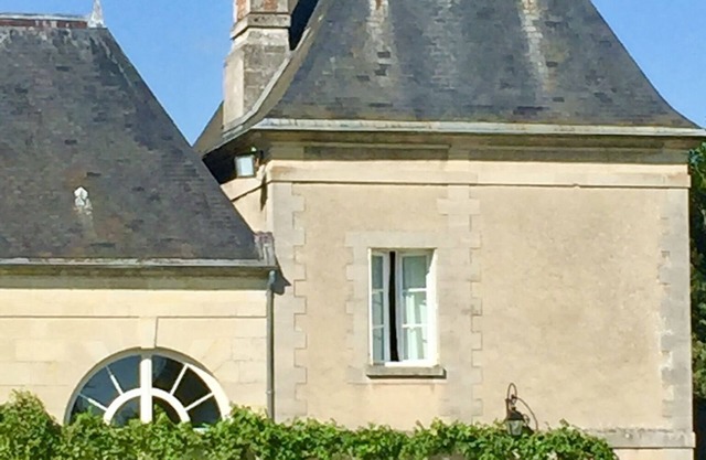 Charming Romantic Tower in Chateau Estate