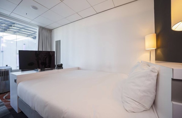 Charming Room Near Castle Ruins with Indoor Pool and Spa