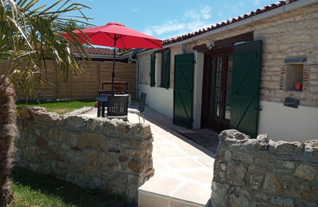 Charming rural gite set in spacious gardens in the beautiful Vendee