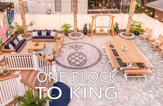 Charming Secluded Courtyard - 1 Block to King St!