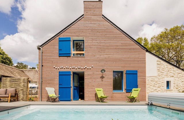 Charming Stone Cottage with Heated Pool, Private Garden, and Close to Beaches