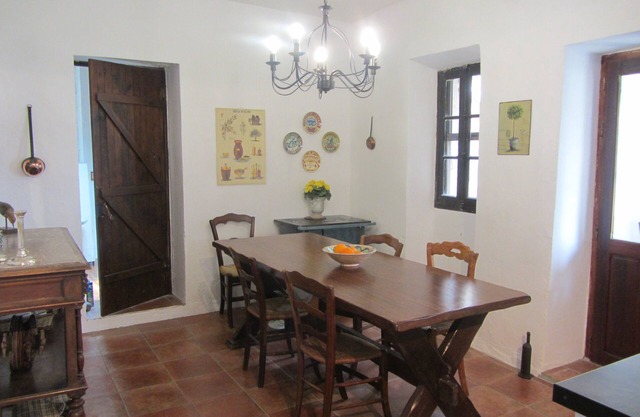 Charming Stone House in Hillside Village with Stunning Terrace Views - wifi