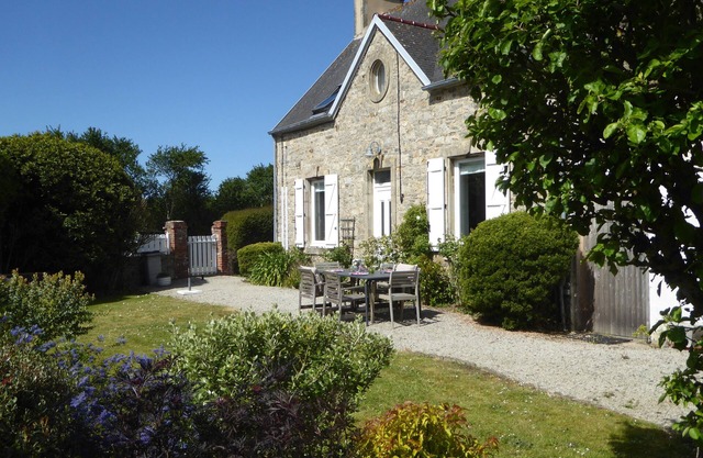 Charming stone house near the sea