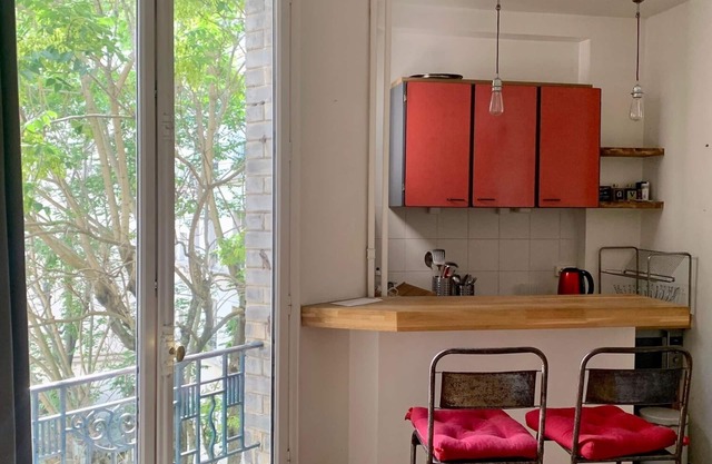 Charming Studio in Montmartre with view on Sacré-Coeur church
