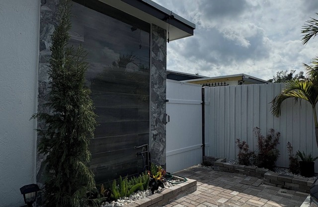 Charming studio Near Downtown Delray Beach, Florida.