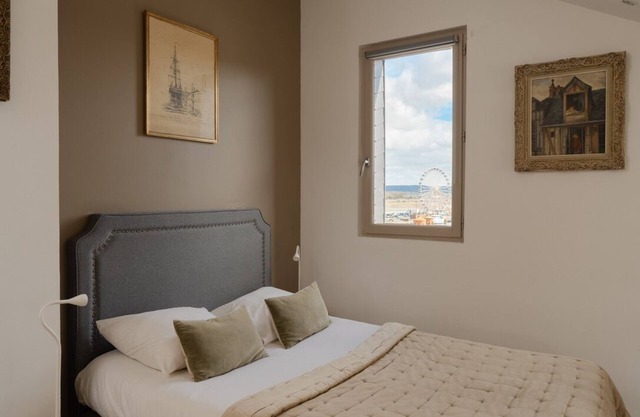 CHARMING STUDIO. ROMANTIC. CALM. FULL CENTER. RENOVATION 2017. VERY BRIGHT