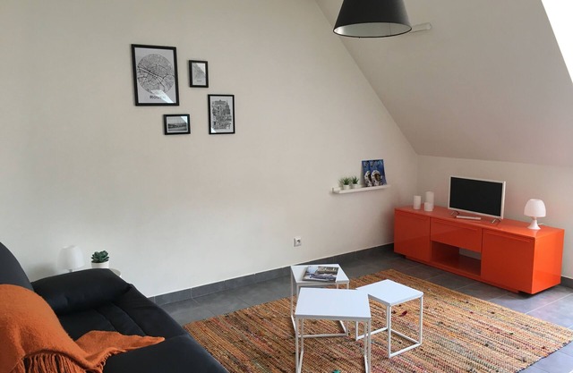 Charming studio with parking parking area Station