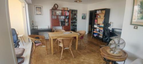 Charming T3 with WiFi - balcony and view