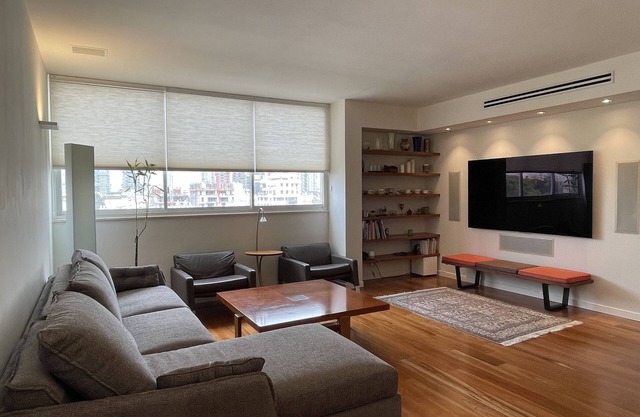 Charming,Tel-Aviv City Center. Apartment w/Free Parking-Steps From The Action!