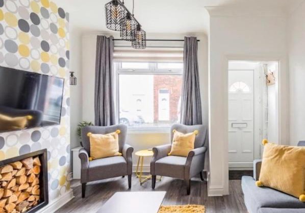 Charming Terraced House in Central Hoylake