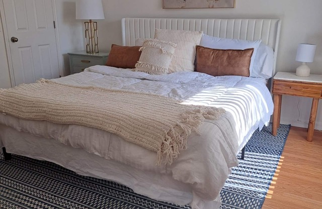 Charming townhome with 3 bedrooms and WiFi, fitness room in pleasant Kissimmee