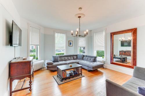 Charming Victorian Retreat with Hudson River Views