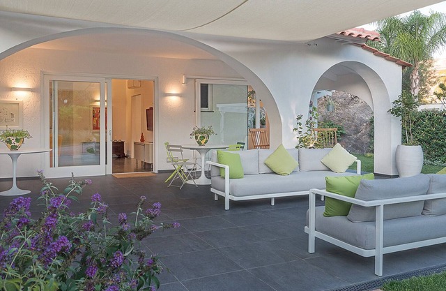 Charming villa surrounded by greenery- Ischia Porto