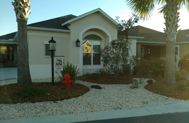 Charming Waterfront 2-bedroom house with separate office in The Villages