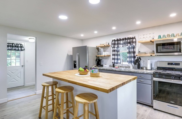 Charming Watkins Glen Home w/Yard!