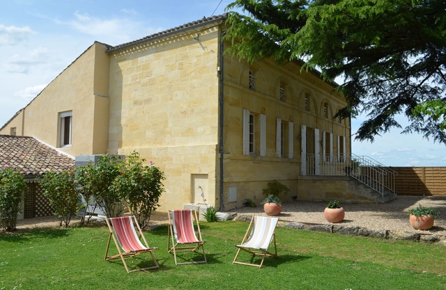 Chartreuse between Saint Emilion and Bordeaux