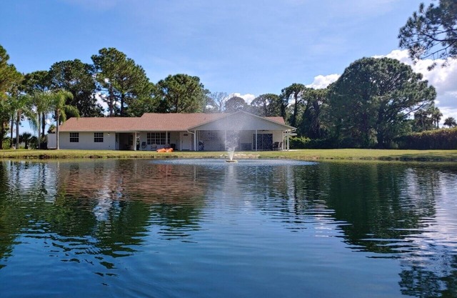 Chase Hammock Lake House