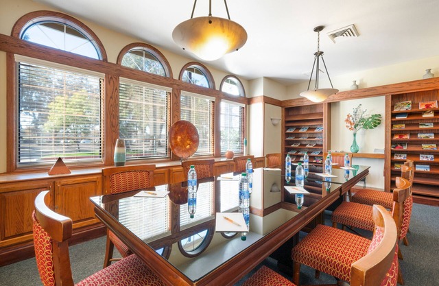 Chase Suite Hotel Newark-Fremont